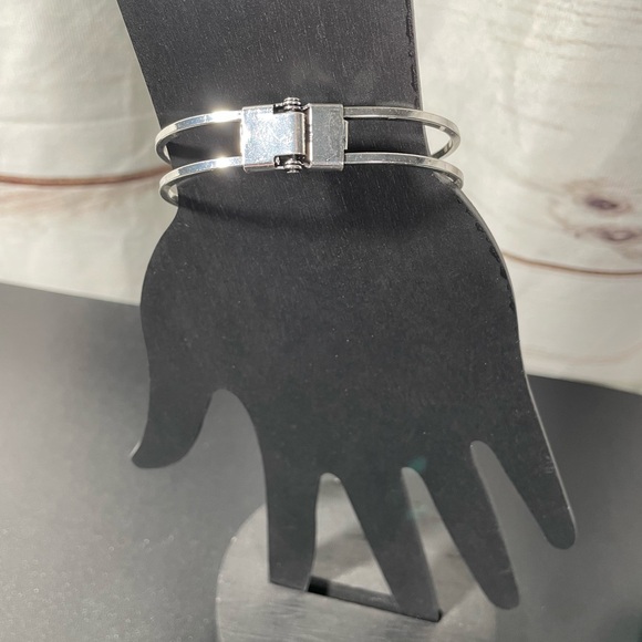 Navajo/Western Turquoise Flower Bracelet - Picture 3 of 9